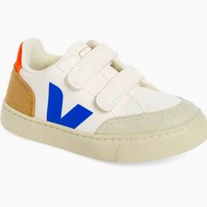 Veja Kids' V-12 Sneaker